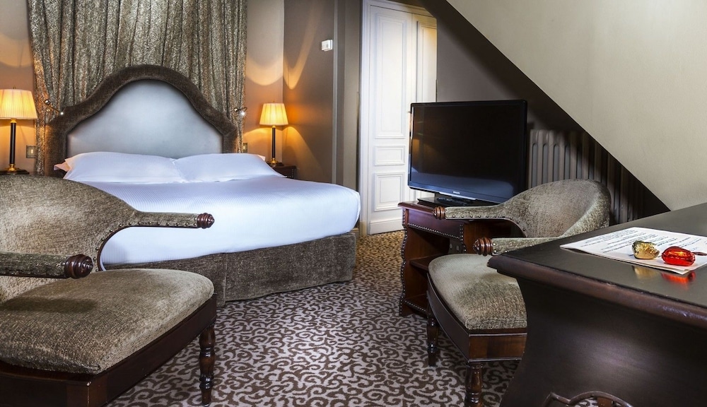 Hotel Odeon Saint Germain 45/60