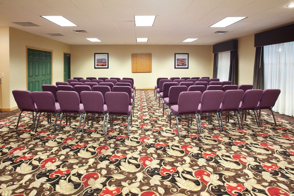 Country Inn Suites By Radisson Valdosta Ga 37/41