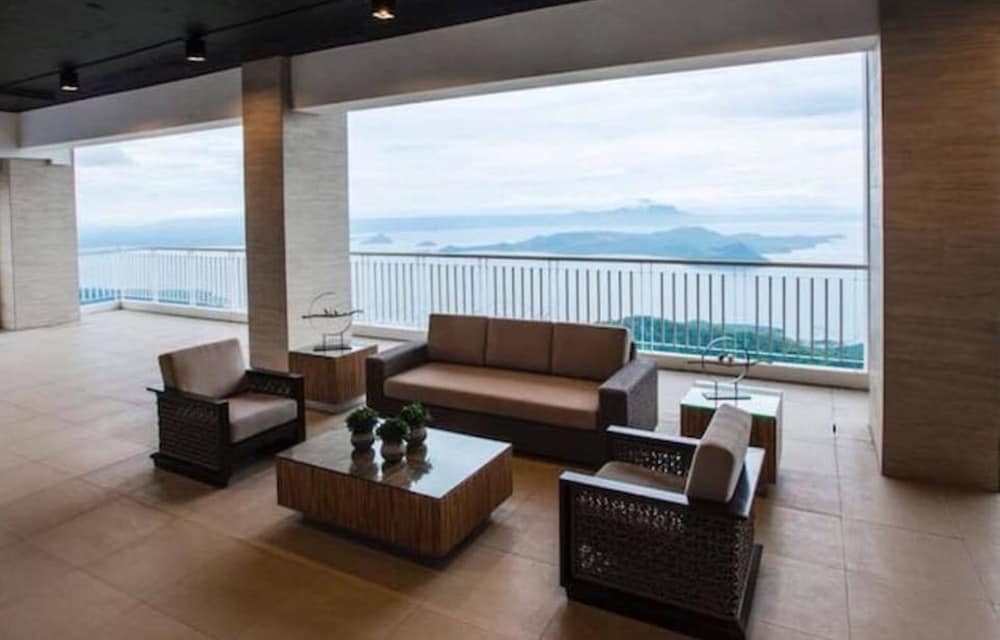 Tagaytay Condotel 19/36