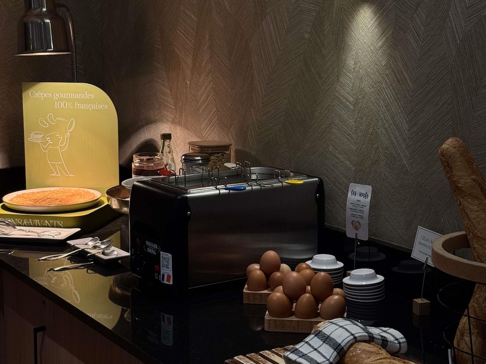 Mercure Paris Arc de Triomphe Wagram 23/46