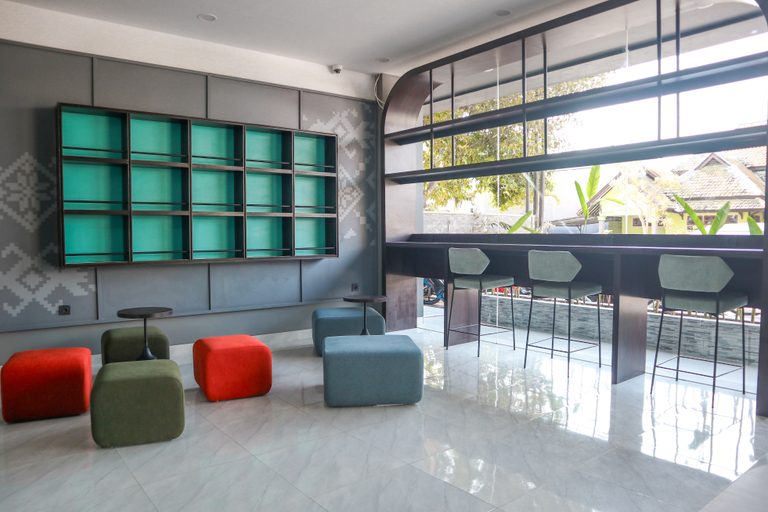 Commodious Hotel Kupang 7/11