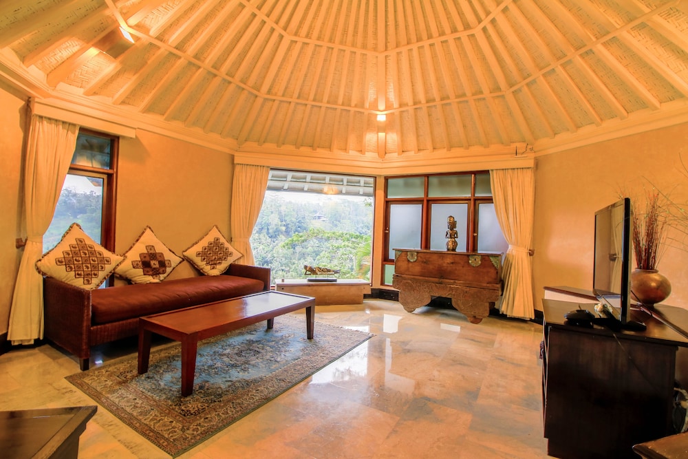 Kupu Kupu Barong Villas And Tree Spa 55/74
