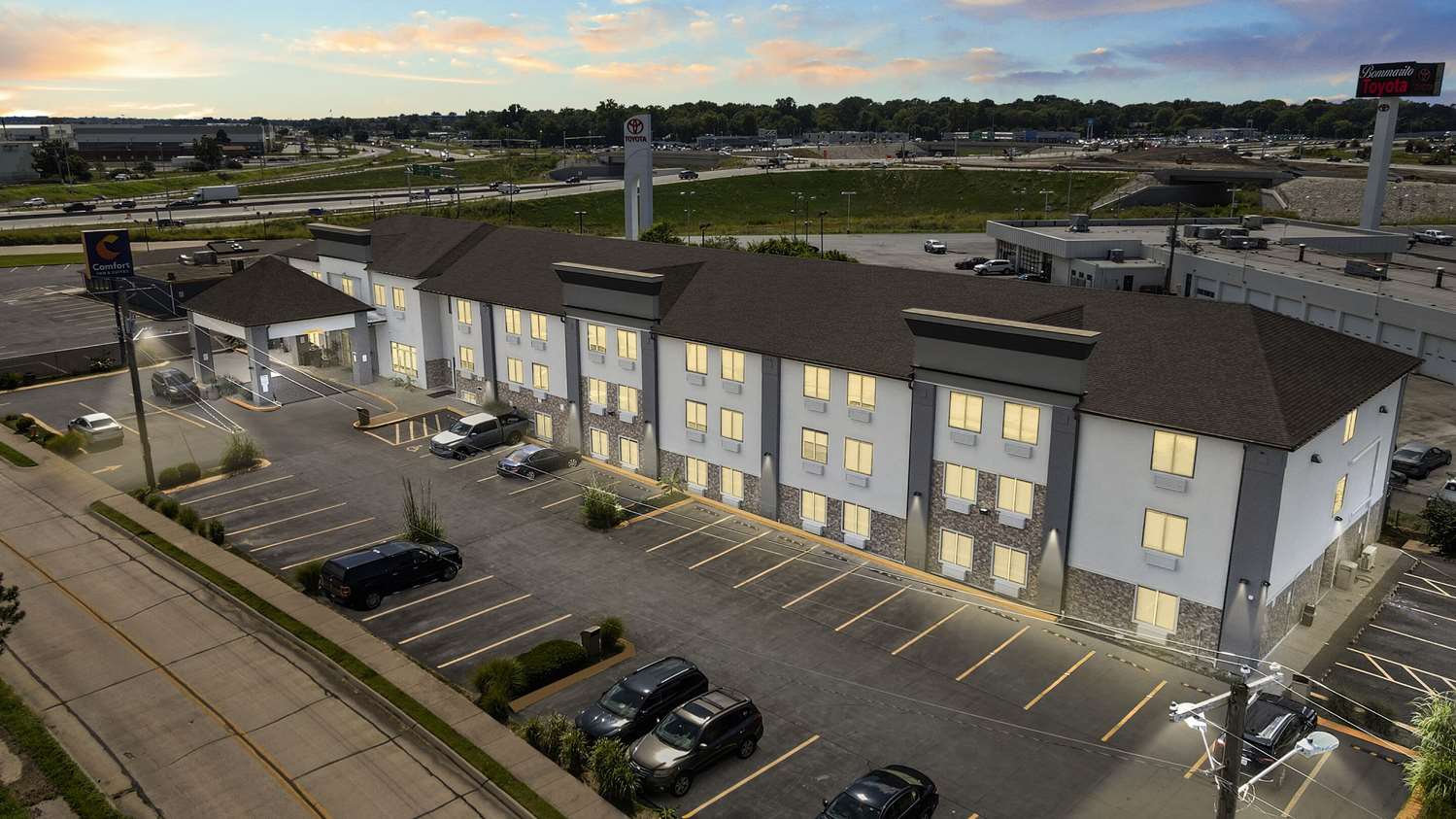Comfort Inn & Suites Hazelwood - St. Louis 2/21