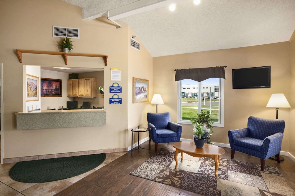 Days Inn By Wyndham Billings 23/28