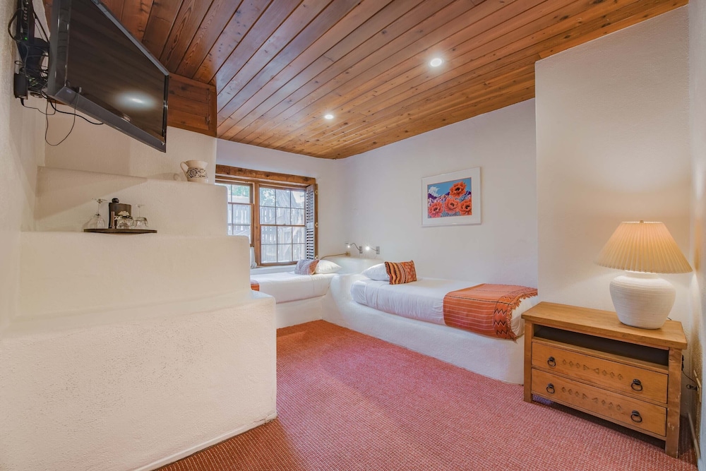 The Historic Taos Inn 64/80