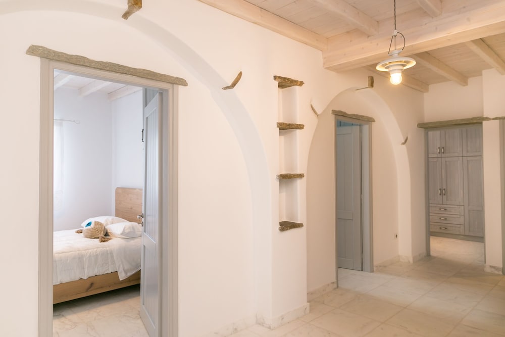 Imarkellis Boutique Villas 45/47