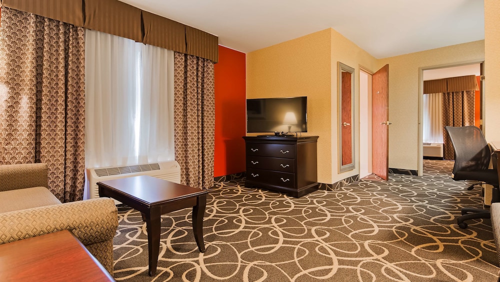 Best Western Plus Eau Claire Conference Center 42/62