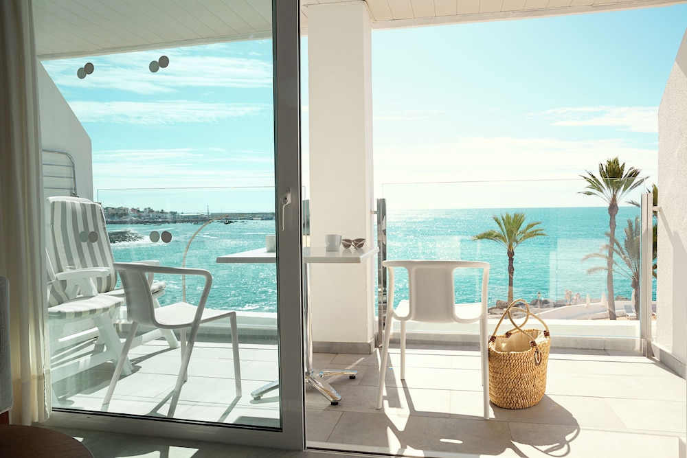 Sunwing Arguineguin Seafront 30/57