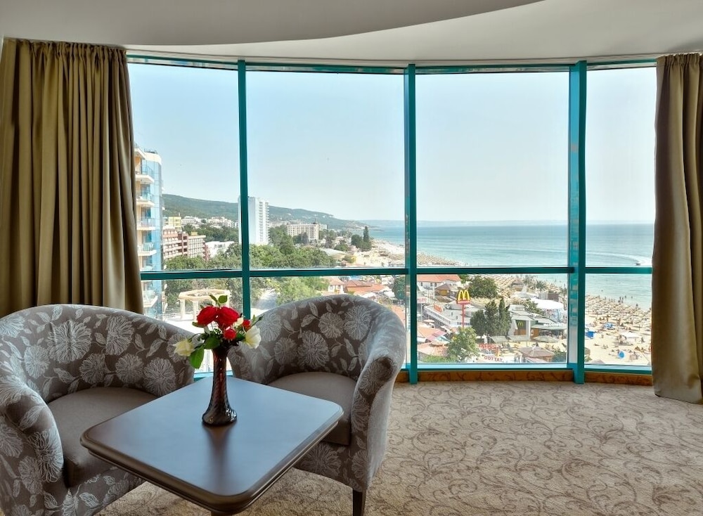Marina Grand Beach 35/50