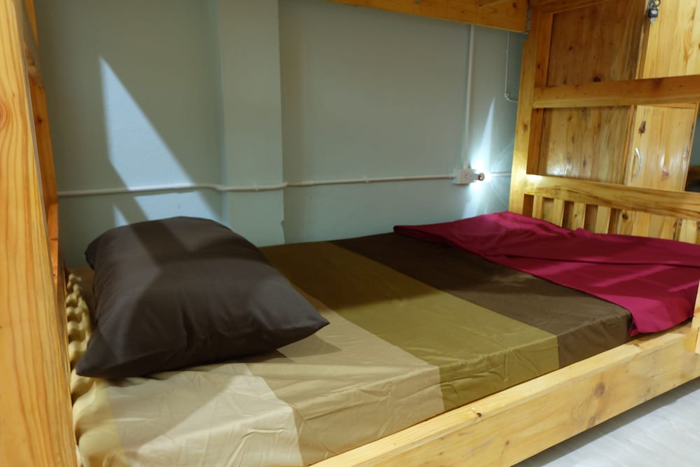 Plearn Hostel 5/20