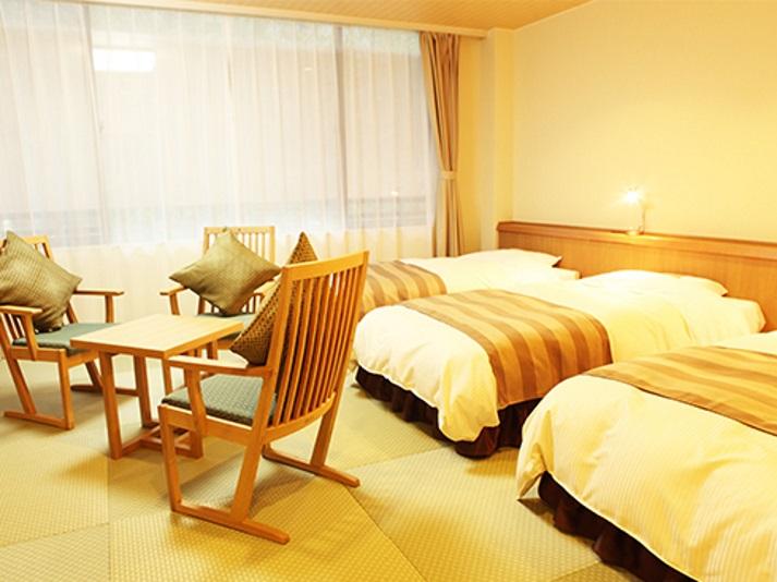 Japanese, Standard, Triple, No View, Bathtub