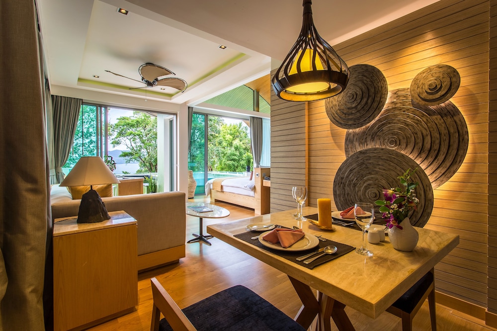 Crest Resort and Pool Villas 37/50