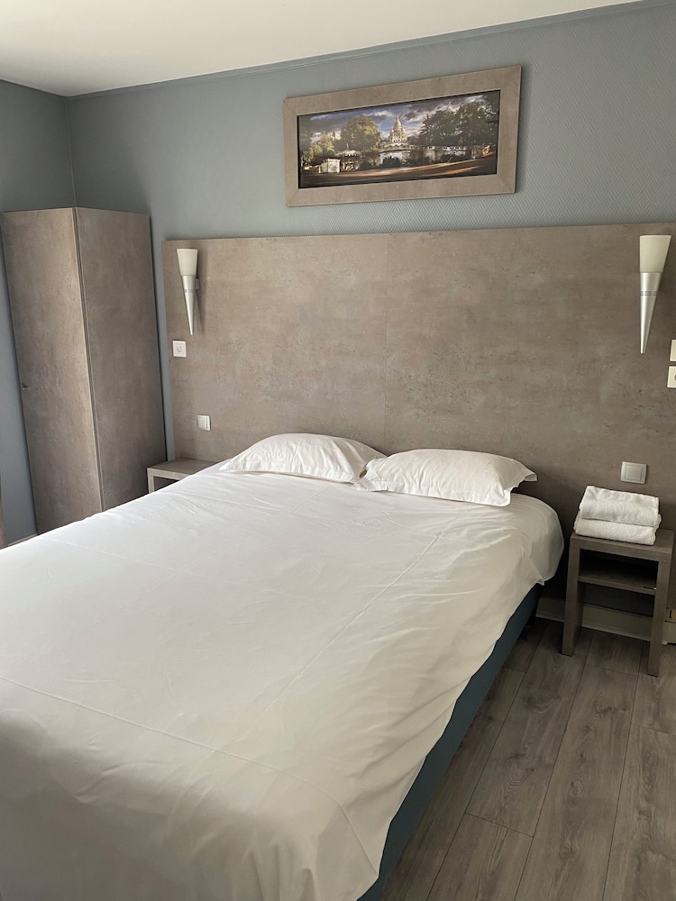 Room, Double Bed