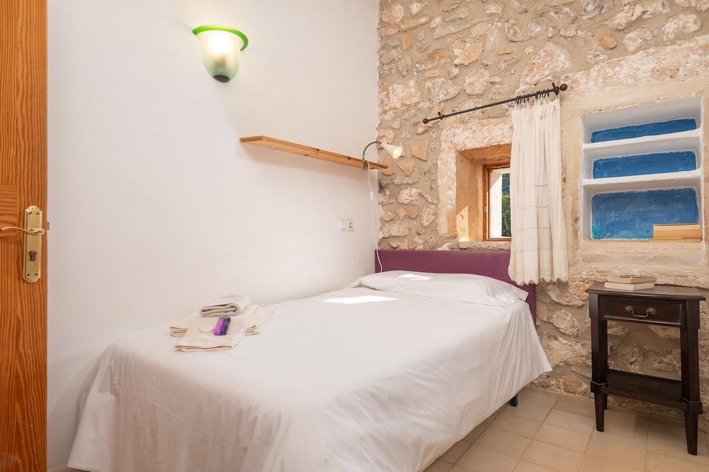 Petit Hotel Hostetgeria La Victoria 4/46
