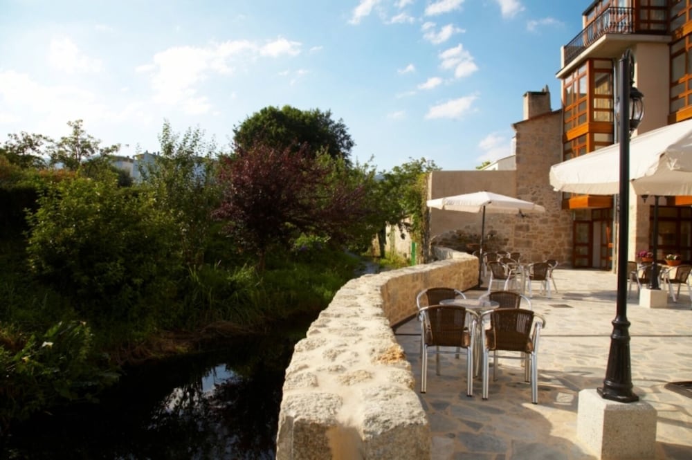 Hotel Vila Do Val 49/56