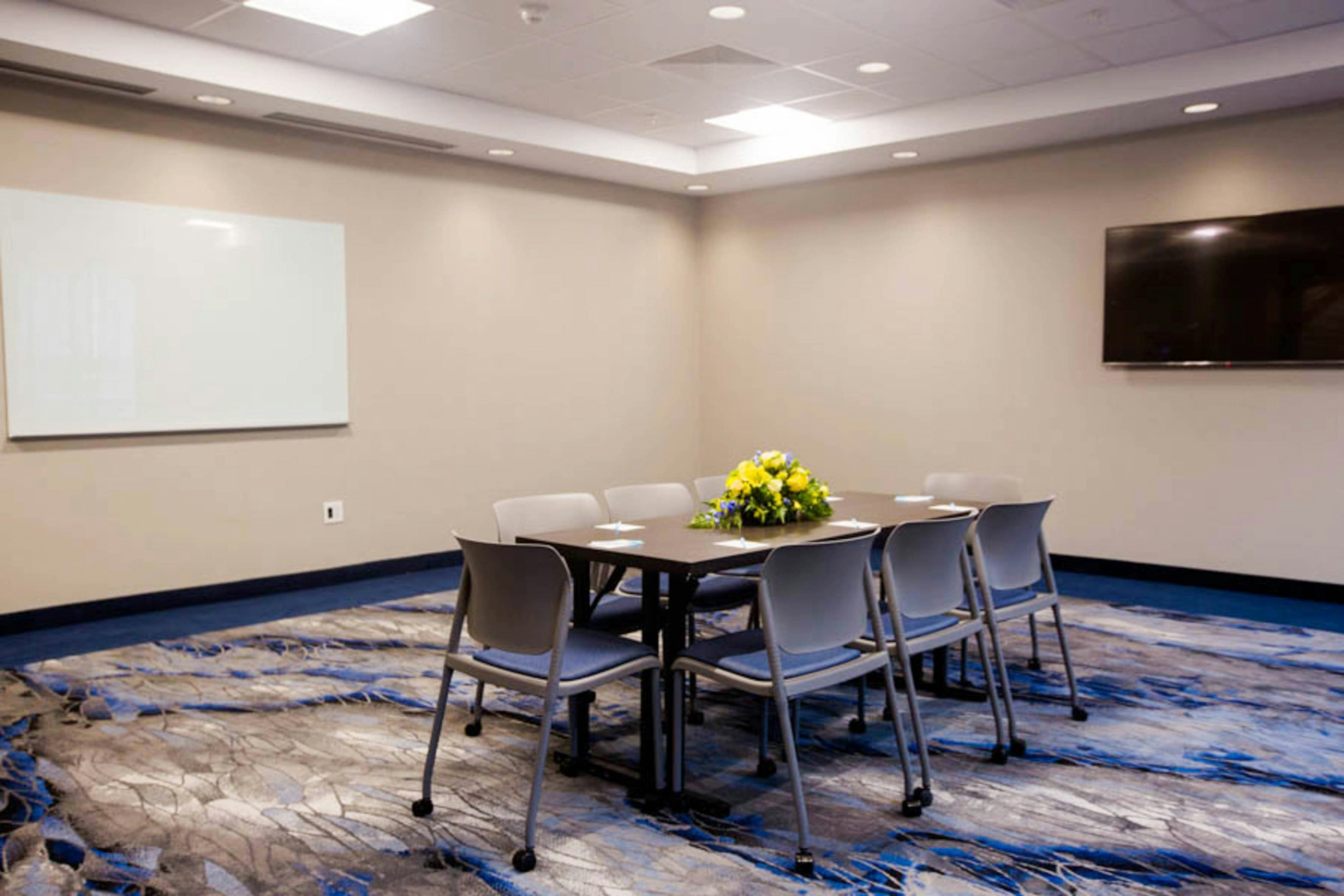 Fairfield Inn Suites Philadelphia Broomall Newtown Square 42/49