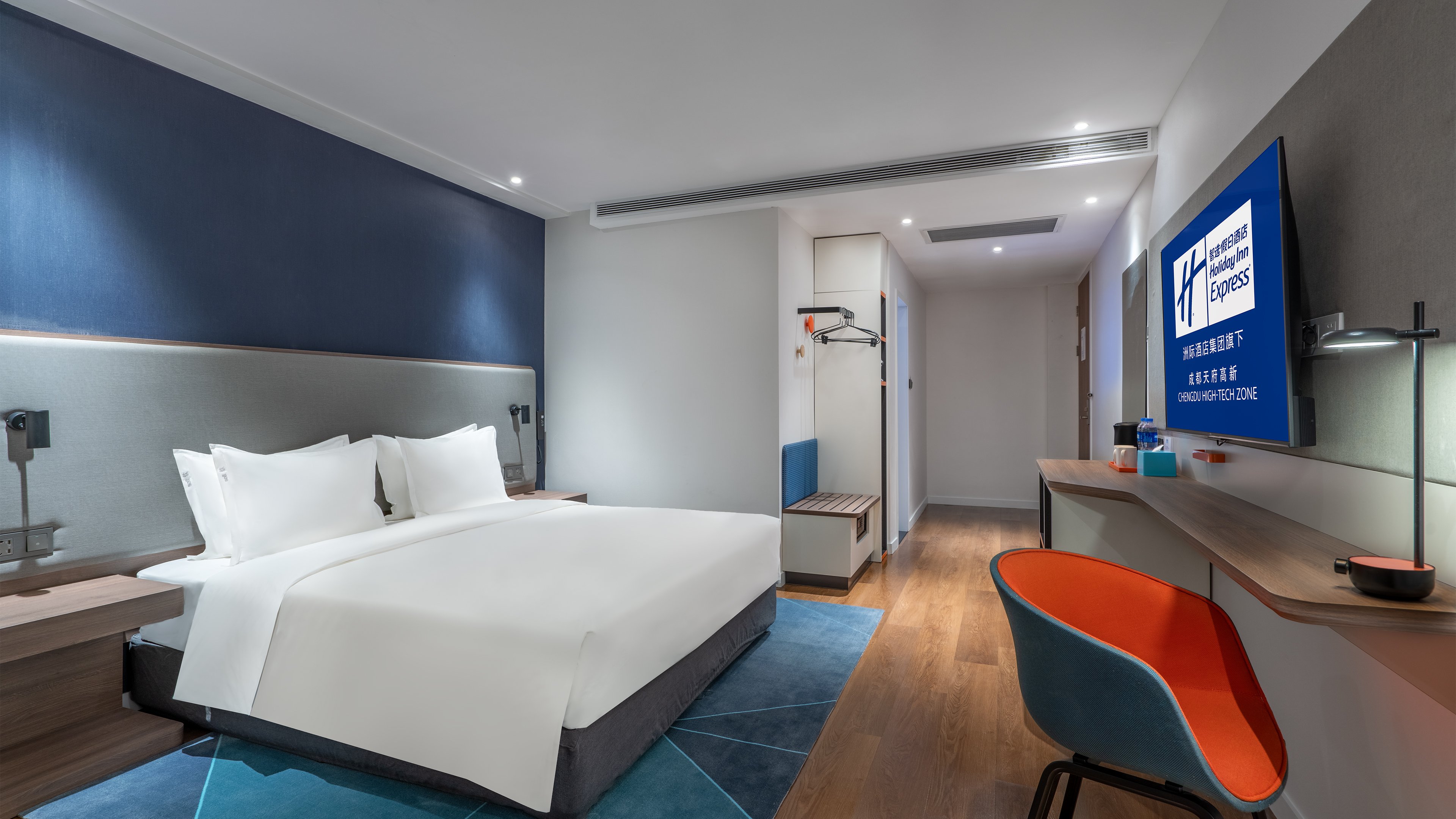 Standard, King Bed, Extra Floor Space
