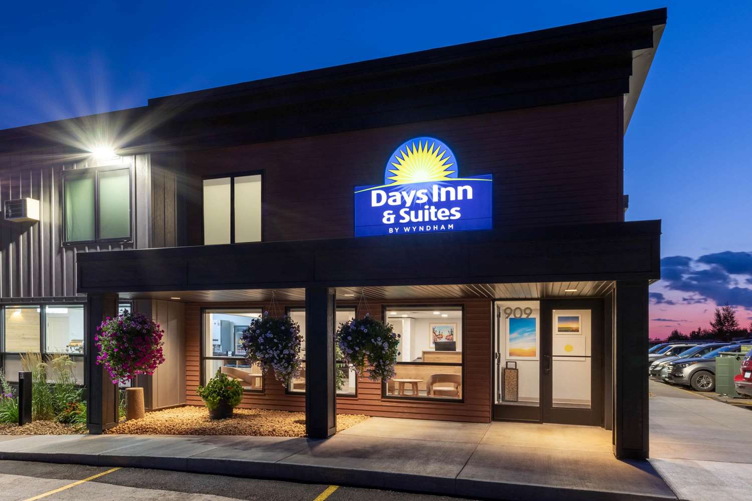 Days Inn By Wyndham Duluth By Miller Hill Mall 2/46