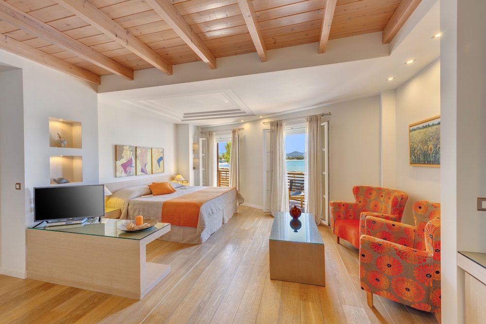 Nissaki Beach Hotel 44/63