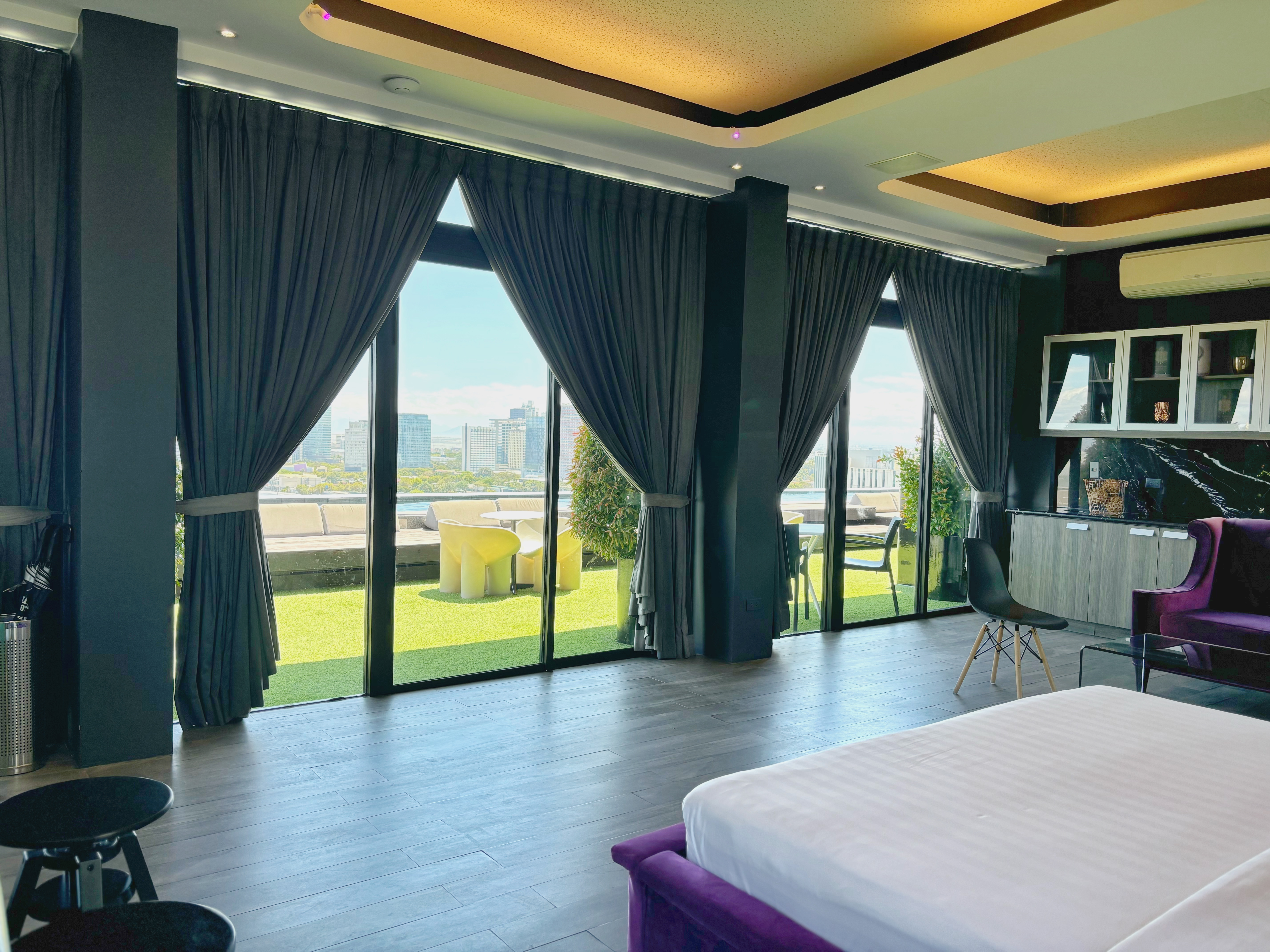 Penthouse, Villa