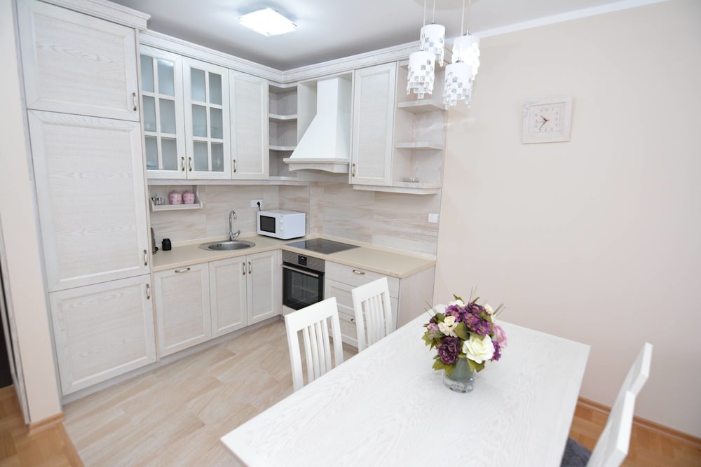 Apartments Dobrotski Dvori 40/64
