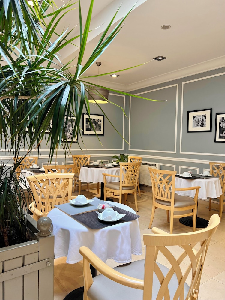 HOTEL CENTRAL SAINT GERMAIN 37/47