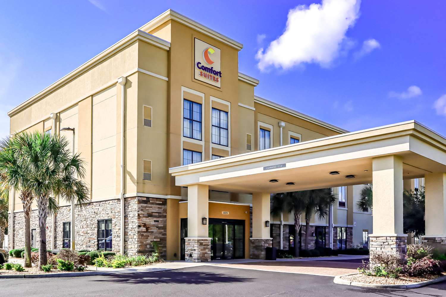 Comfort Suites Dunnellon near Rainbow Springs 36/40