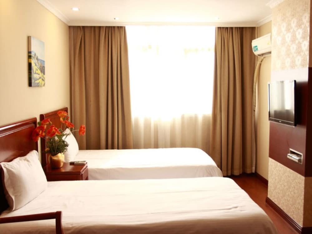GreenTree Inn Huaian Chuzhou Dadao Hotel 8/31