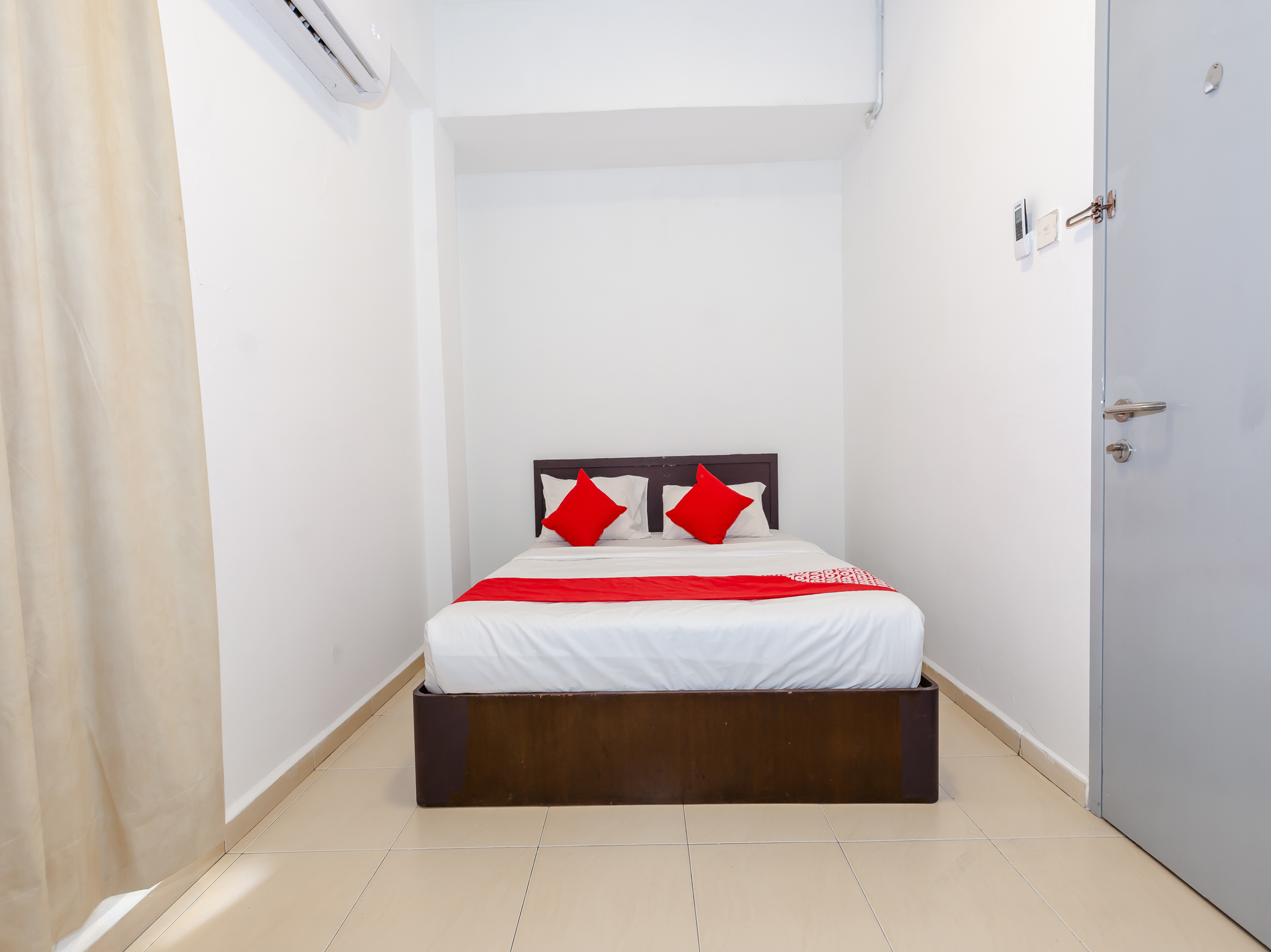 Deluxe, Double Bed