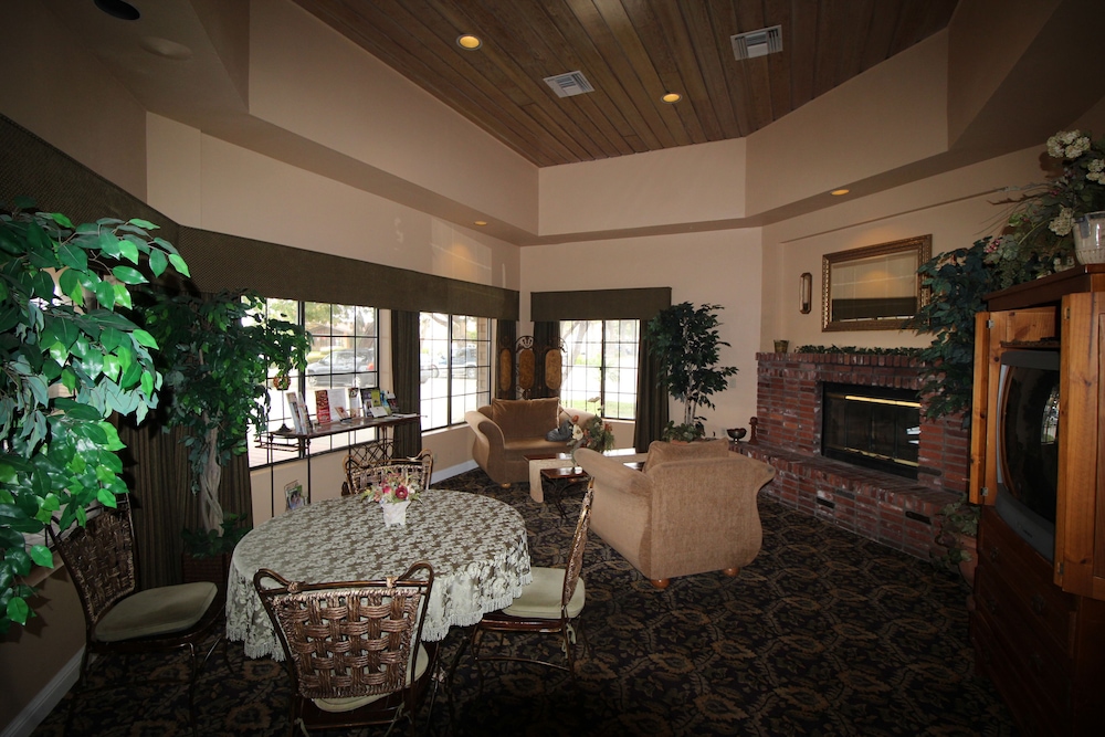 Inn of Lompoc 35/56