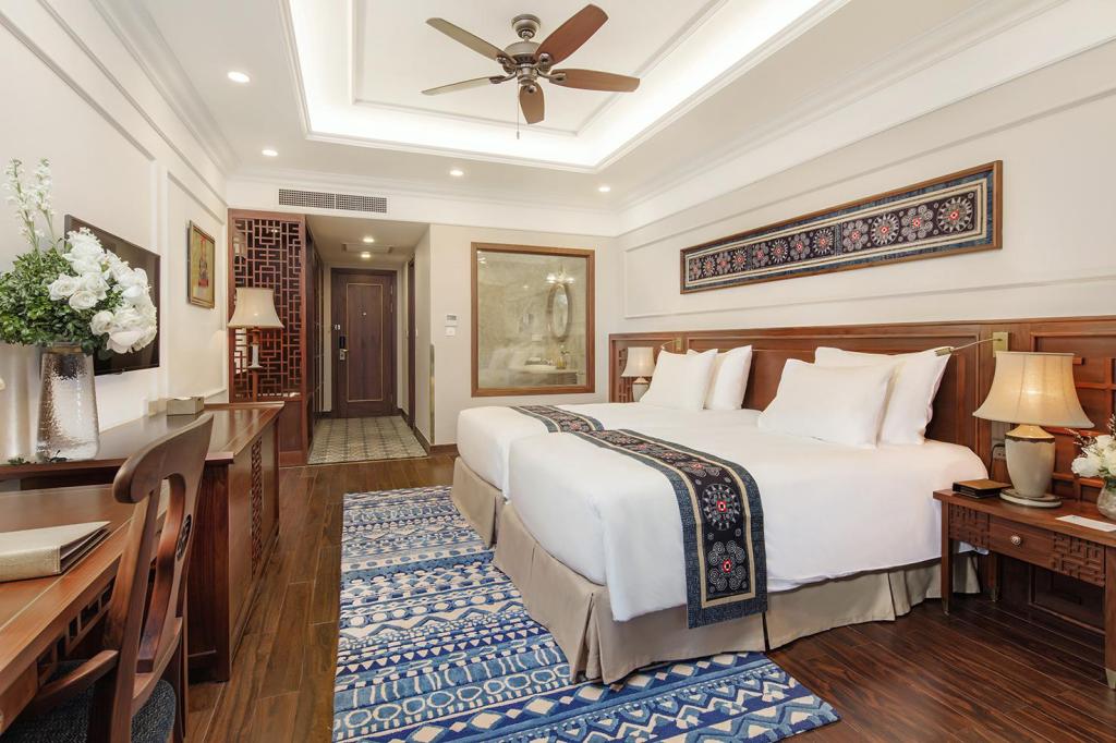 Classic, Twin Beds