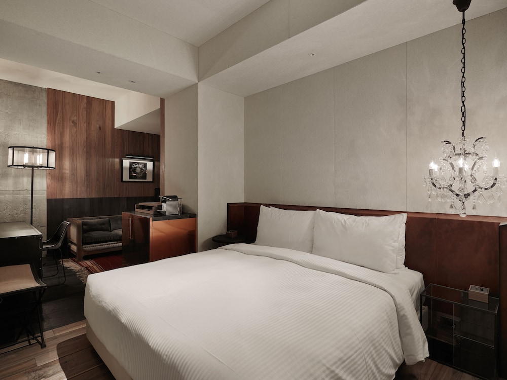 Urban, King Bed