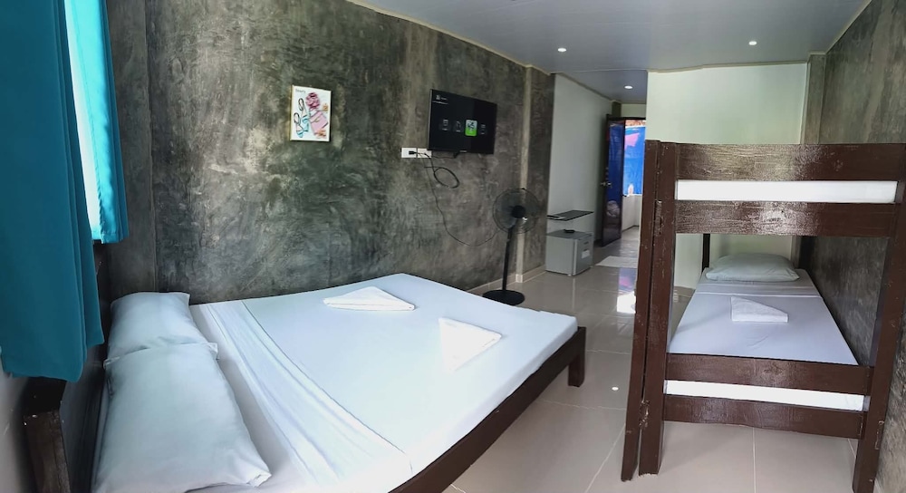 Lolas Lodge 29/59