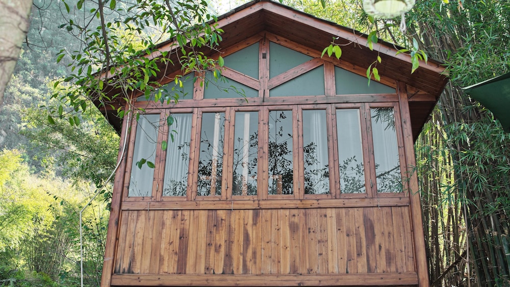 Yangshuo Mountain Retreat 1/50