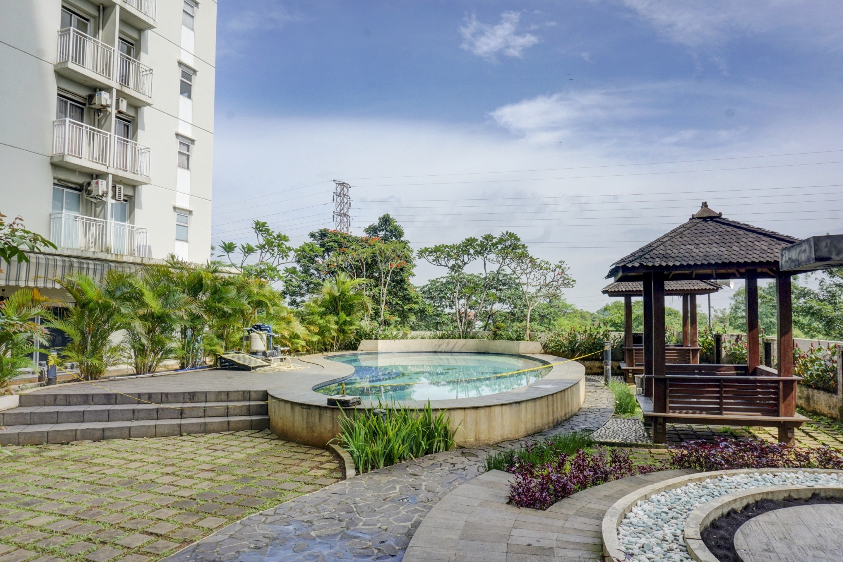 Skyland Bogor Valley Apartments 14/17