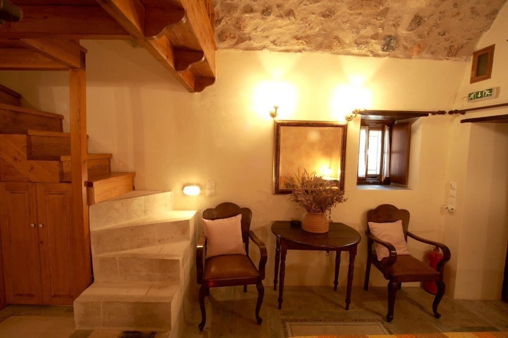 Dorovinis Monemvasia Castlehouses 25/45