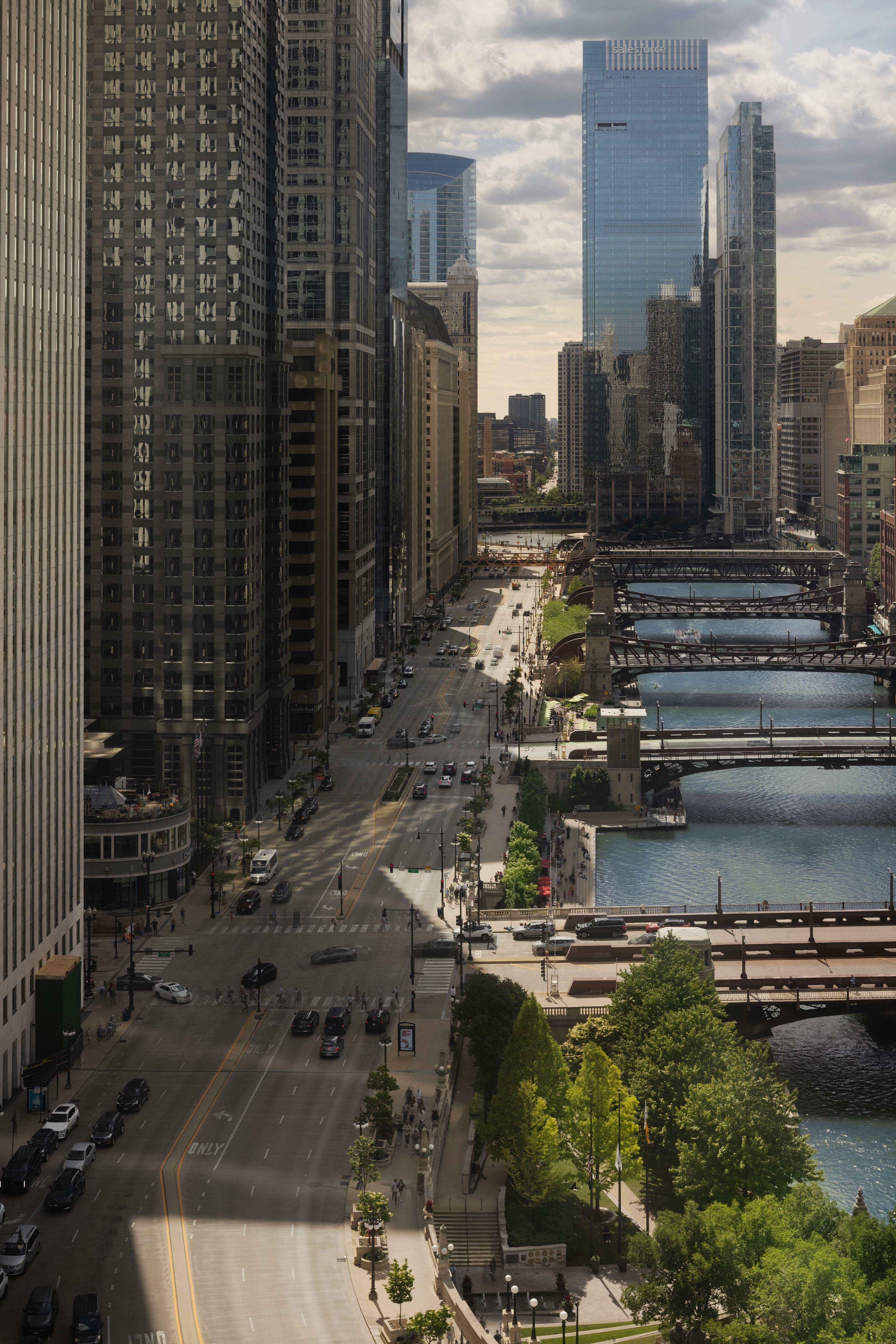 Hampton Inn Chicago Downtown N Loop Michigan Ave Il 52/52
