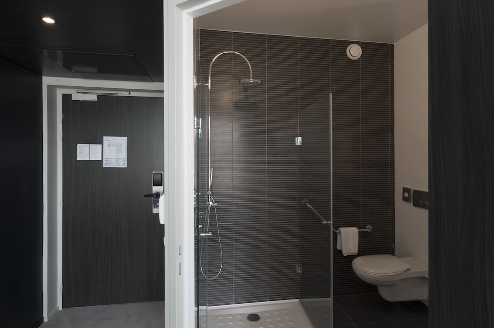 Kyriad Nantes Ouest Saint Herblain Zenith 42/44