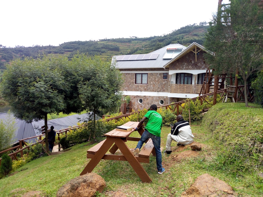 Lake Bunyonyi Rock Resort 31/50