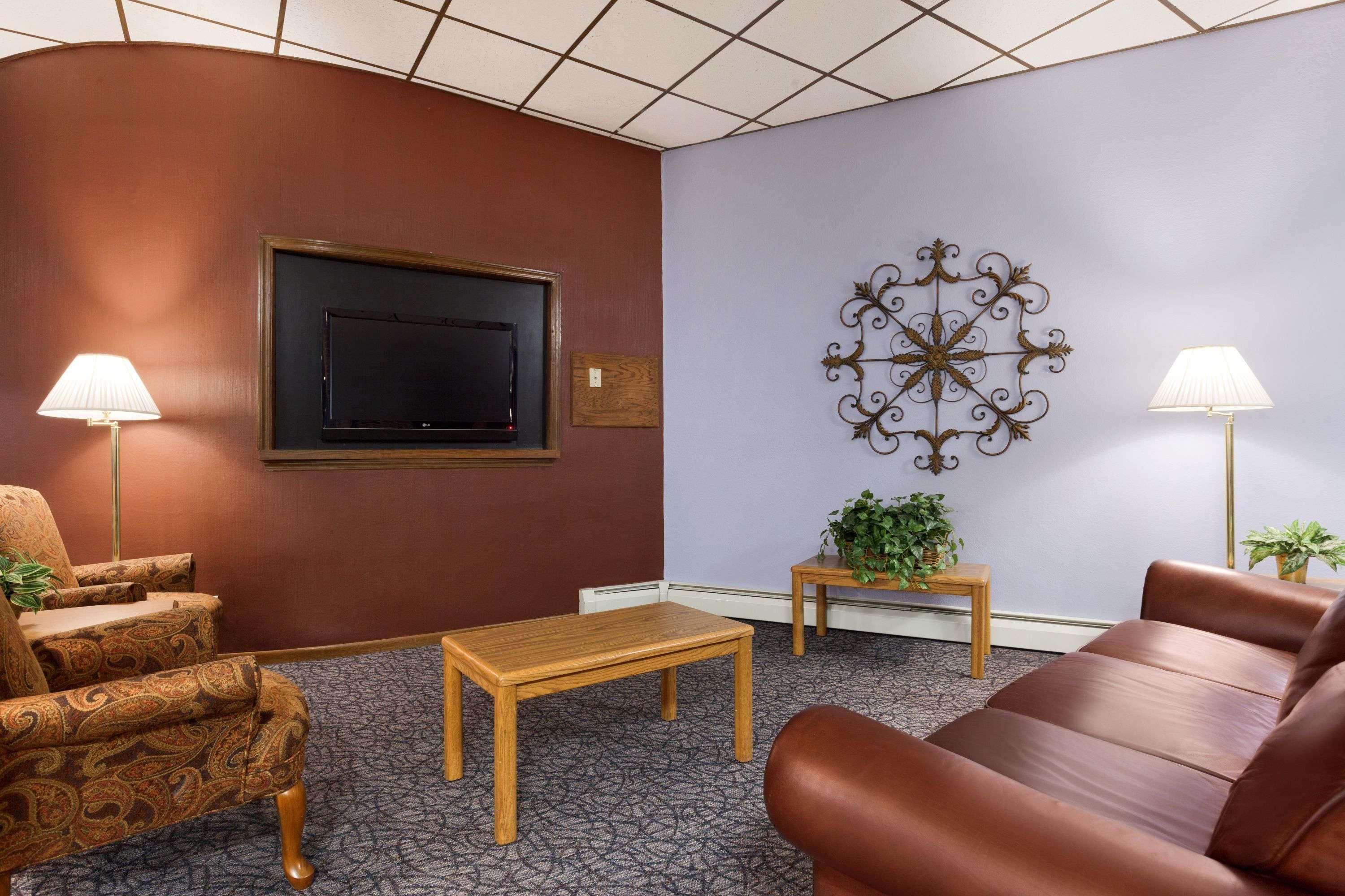 Travelodge By Wyndham Motel Of St Cloud 9/17