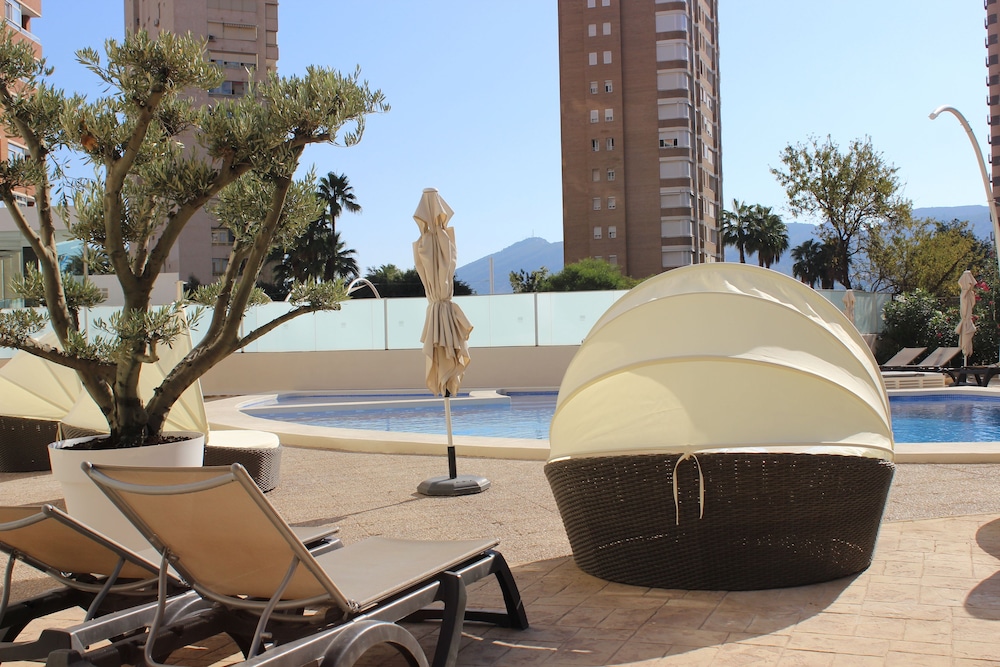 Flamingo Beach Resort 3/34