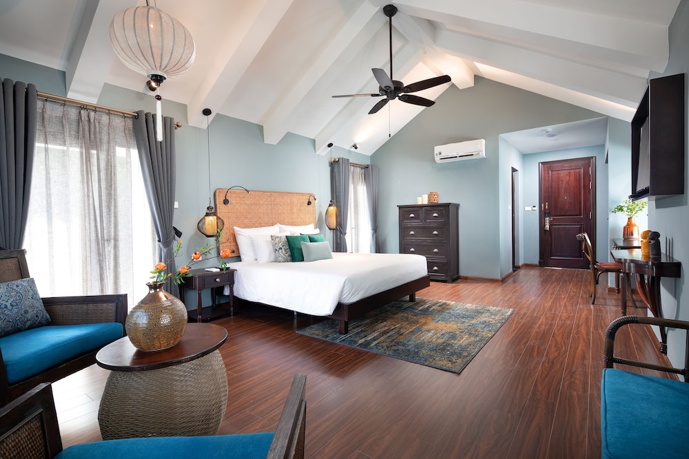 Aira Boutique Hoi An 31/67
