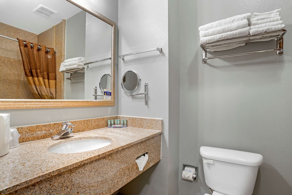Best Western Wakulla Inn & Suites 22/48