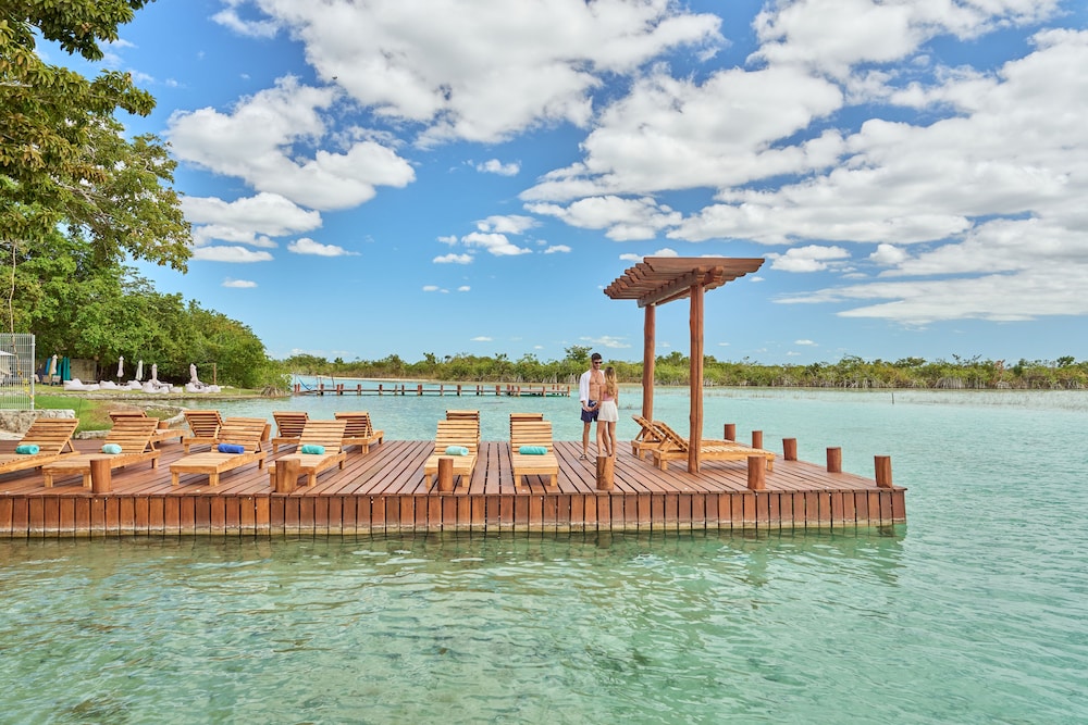 Cristalino Lagoon Front Hotel, Restaurant & Spa 89/94