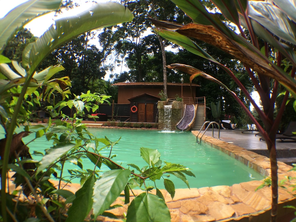Hotel Rana Roja Lodge 1/50