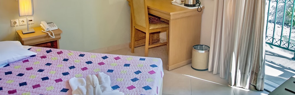 غرفة بإطلالة على الجبل مفردة بسرير كوين، Glyfada Beach 8/10