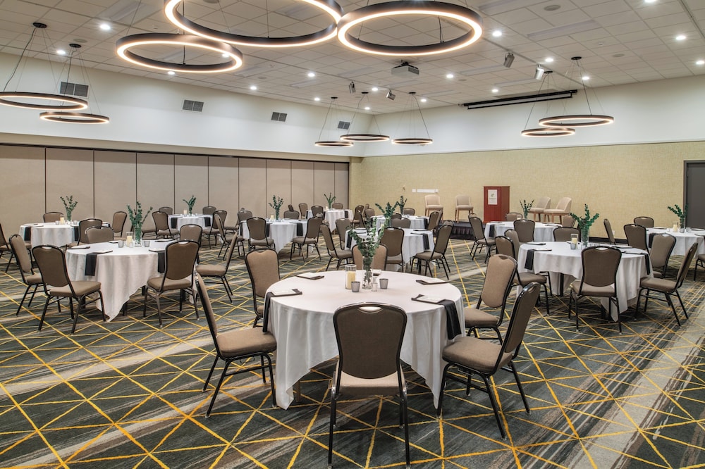Holiday Inn Richland on the River, an IHG Hotel 55/68