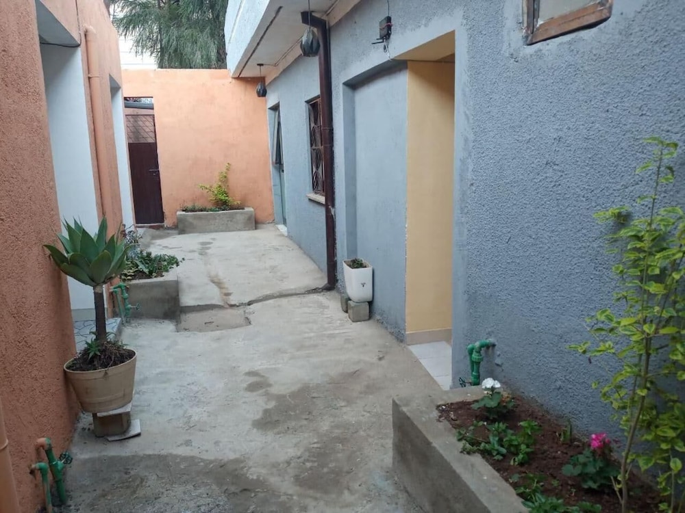 Lucy Guest House B&B 25/32