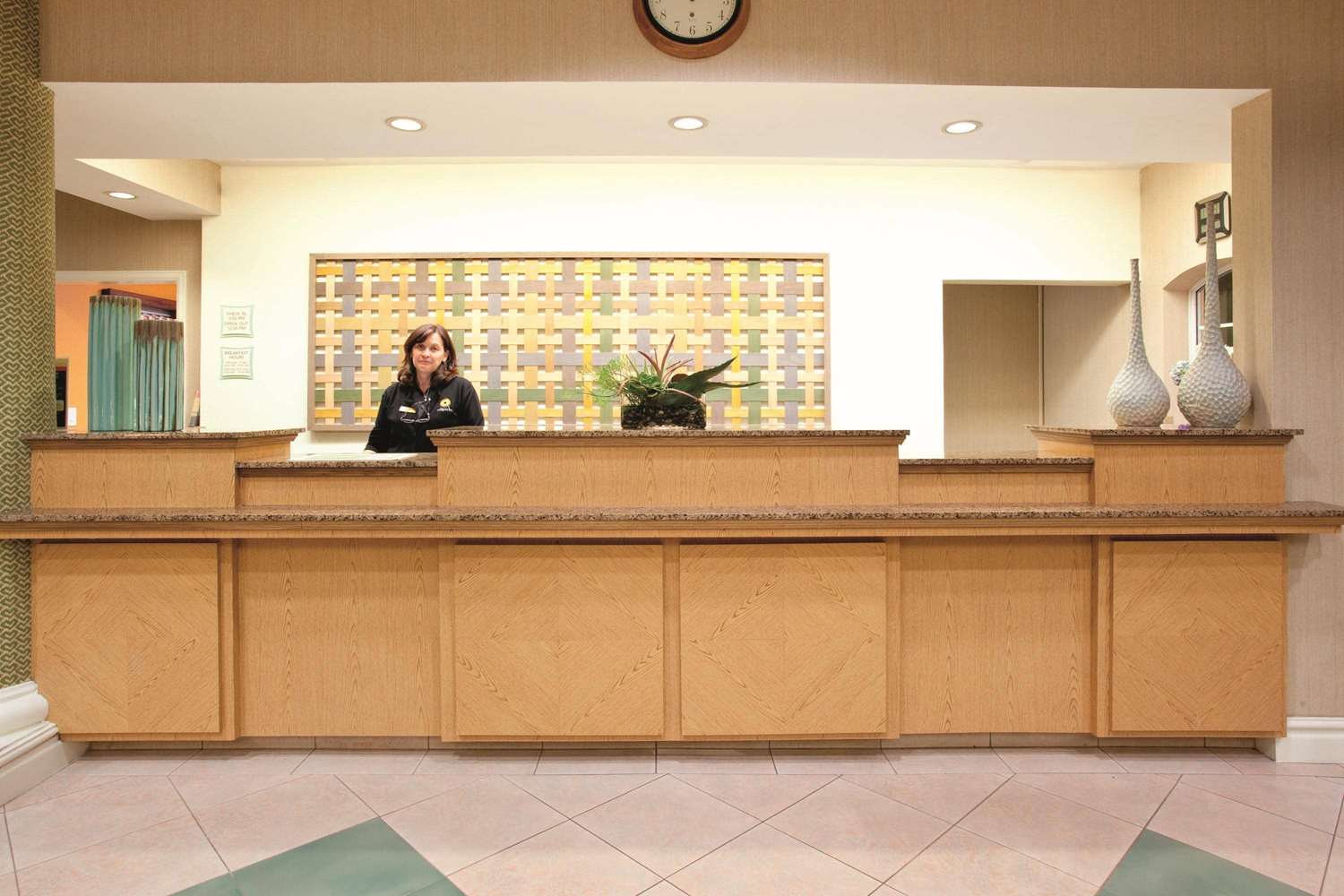 La Quinta Inn & Suites by Wyndham Colorado Springs South AP 8/33