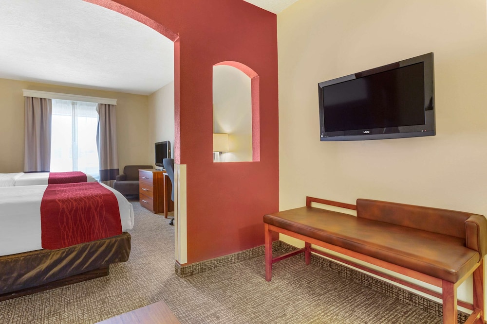 Comfort Inn & Suites Socorro, NM 26/38
